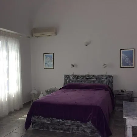 Pensión Happening Imerovigli (Santorini)