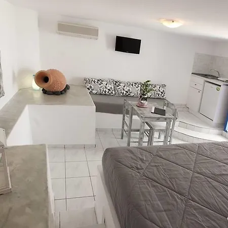 Happening Imerovigli (Santorini)
