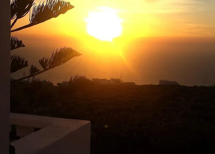 Happening Imerovigli (Santorini)