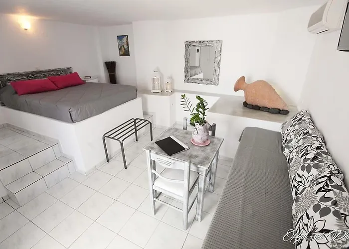 Happening Imerovigli (Santorini)